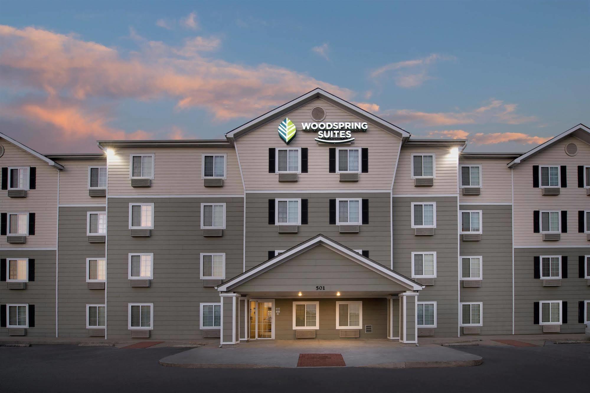 Woodspring Hotel 3*